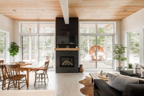Valhalla Tremblant Cabin Retreat-Your Haven Awaits!